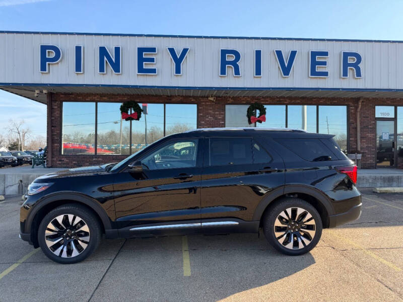 2026 Ford Explorer Platinum's photo