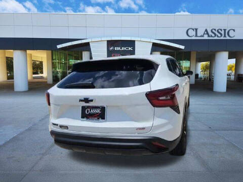 2025 Chevrolet Trax RS