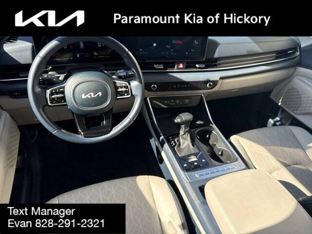 2025 Kia Carnival EX