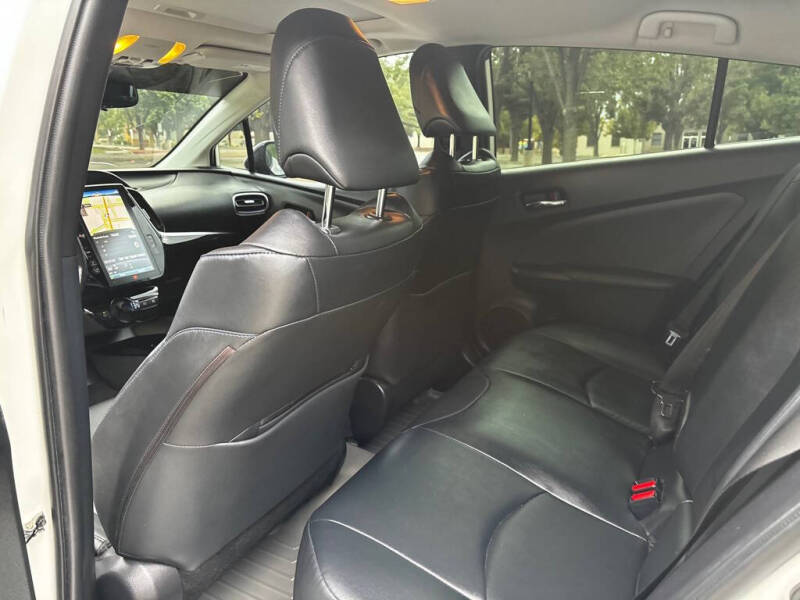 2019 Toyota Prius L Eco