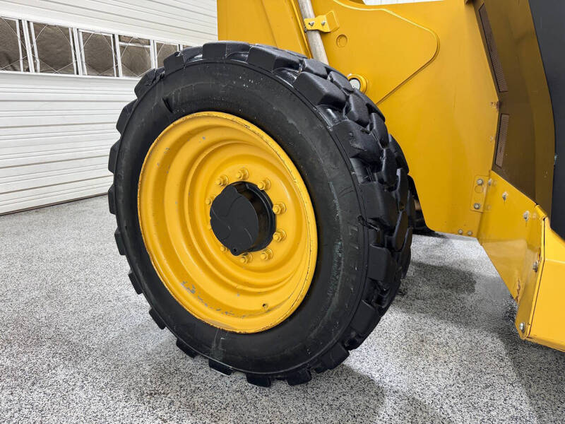 2016 Caterpillar TL642D