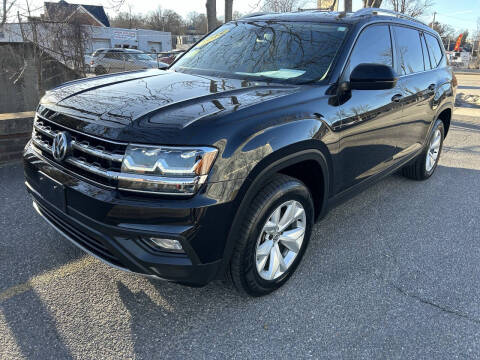 2018 Volkswagen Atlas for sale at ANDONI AUTO SALES in Worcester MA