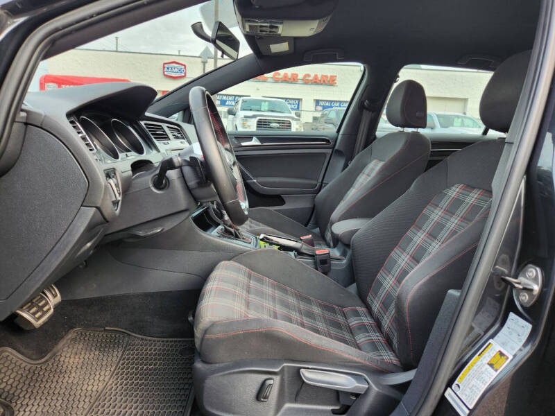 2016 Volkswagen Golf GTI SE