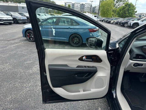 2023 Chrysler Pacifica Plug-In Hybrid Limited