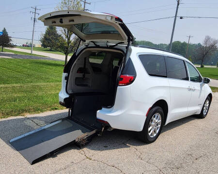 2022 Chrysler Pacifica Touring L
