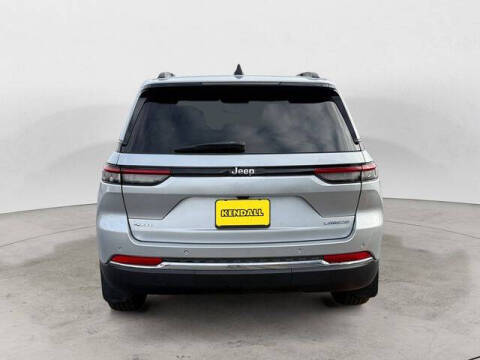 2022 Jeep Grand Cherokee Laredo