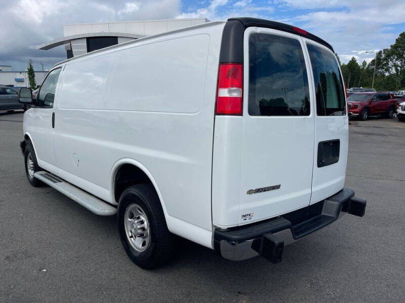 2023 Chevrolet Express 2500