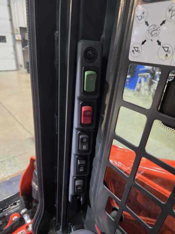 2021 Kubota SSV65