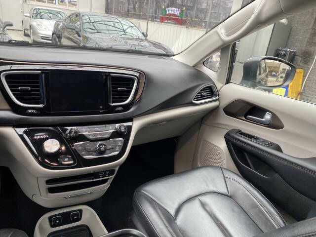 2017 Chrysler Pacifica