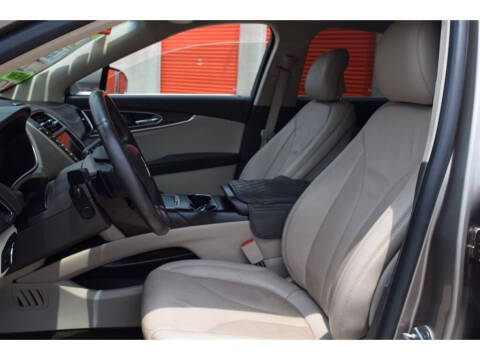 2019 Lincoln Nautilus Select