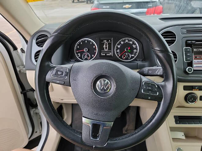 2015 Volkswagen Tiguan for sale at LUXURY IMPORTS AUTO SALES INC in Ham Lake, MN