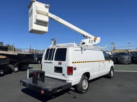 2014 Ford E-Series E-350 SD