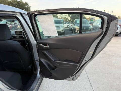 2015 Mazda MAZDA3 i Sport