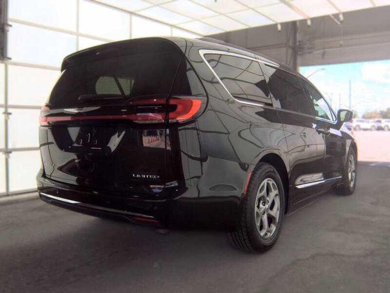 2023 Chrysler Pacifica Limited