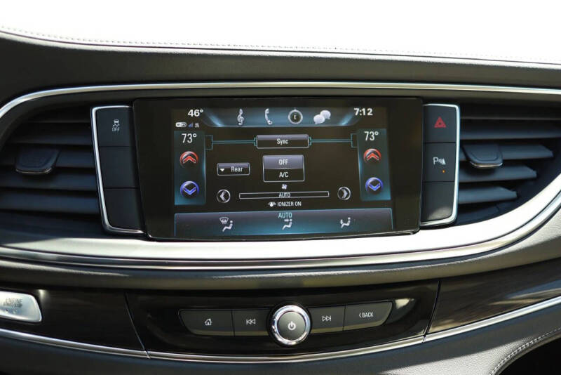 2018 Buick Enclave Essence
