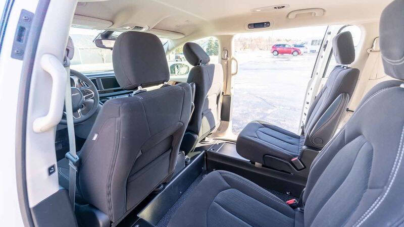 2023 Chrysler Voyager LX