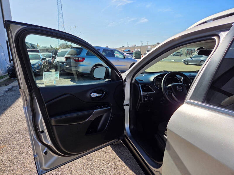 2019 Jeep Cherokee Latitude