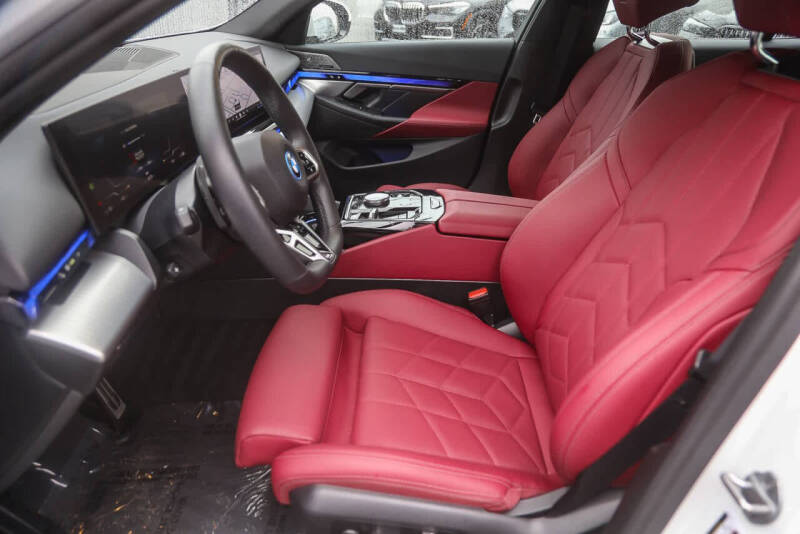 2025 BMW i5 eDrive40