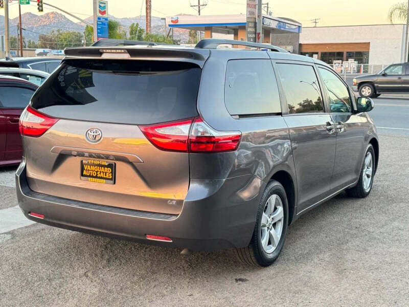 2017 Toyota Sienna