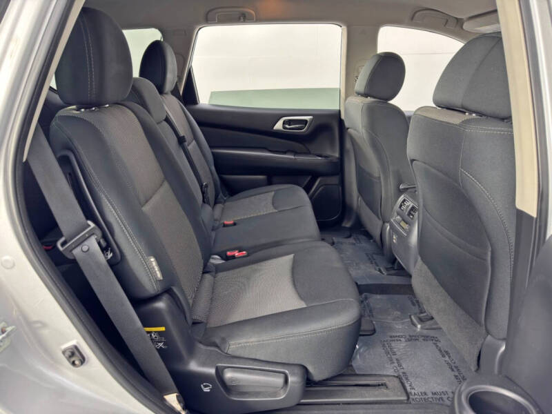 2018 Nissan Pathfinder S