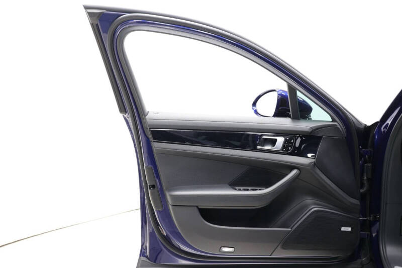 2020 Porsche Panamera