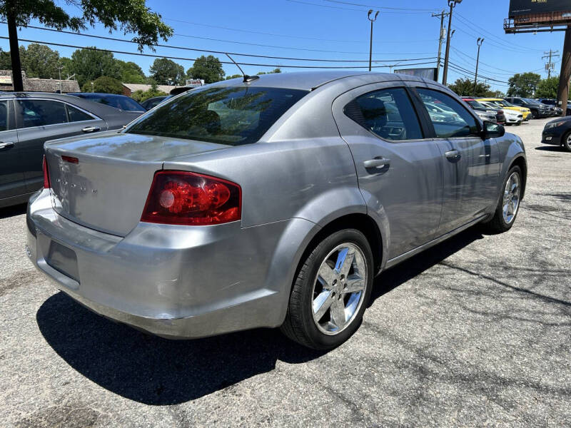 2013 Dodge Avenger SE