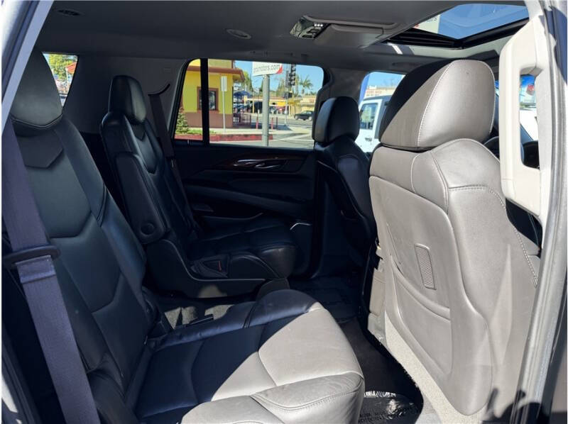 2017 Cadillac Escalade Luxury