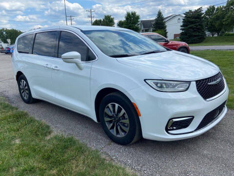 2022 Chrysler Pacifica Hybrid Touring L