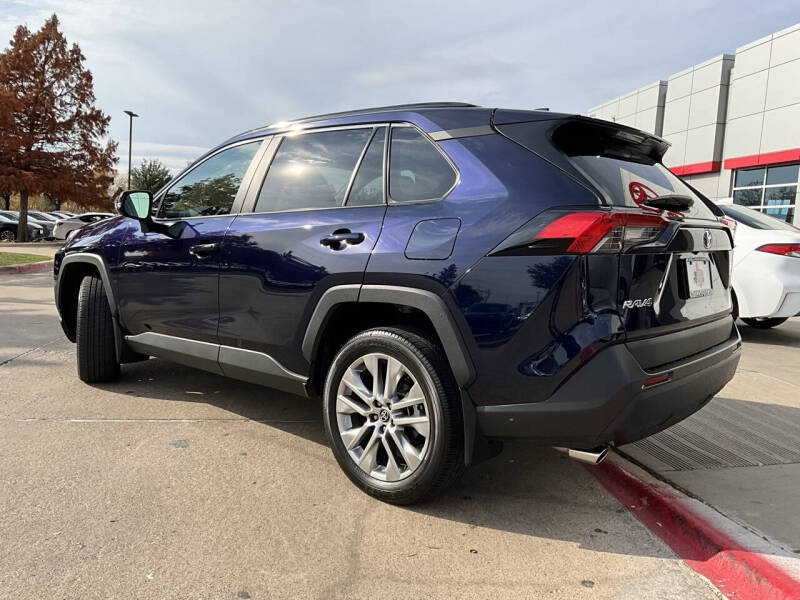 2024 Toyota RAV4 XLE Premium