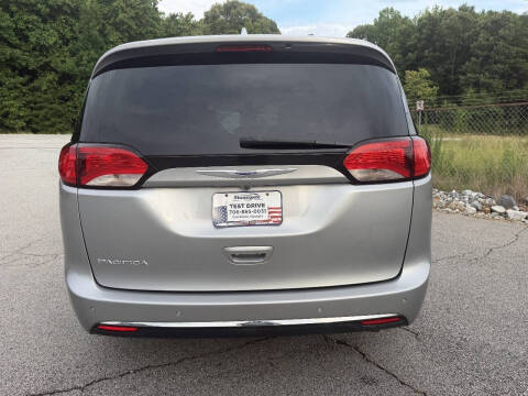 2020 Chrysler Pacifica Touring L