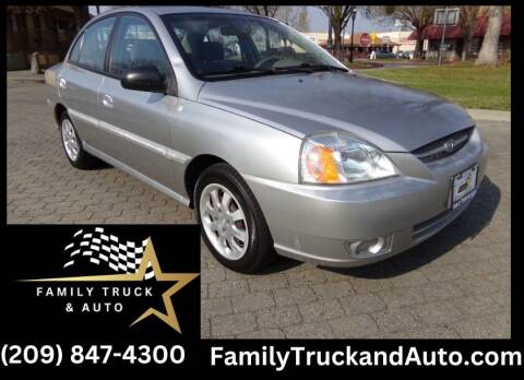 2004 Kia Rio for sale at Family Truck and Auto in Oakdale CA