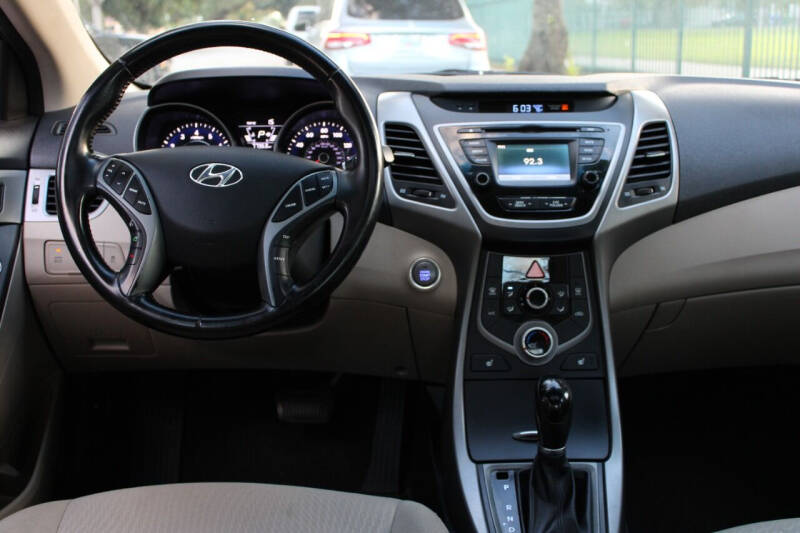 2016 Hyundai Elantra Value Edition photo 20