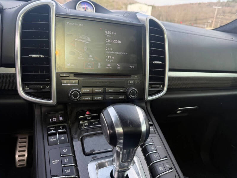 2017 Porsche Cayenne GTS