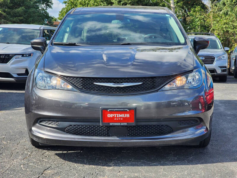 2022 Chrysler Voyager LX