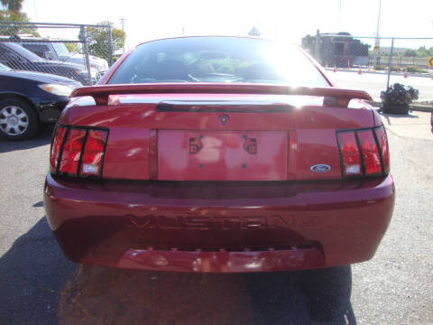 2004 Ford Mustang