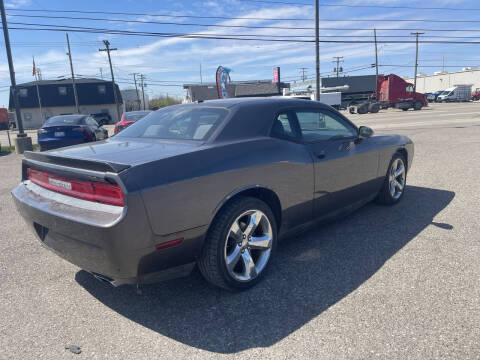 2014 Dodge Challenger SXT
