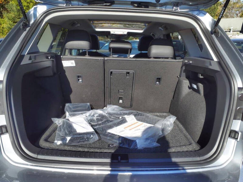 2024 Volkswagen Taos SE 4Motion