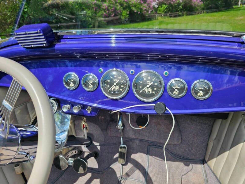 1932 Ford Highboy 52
