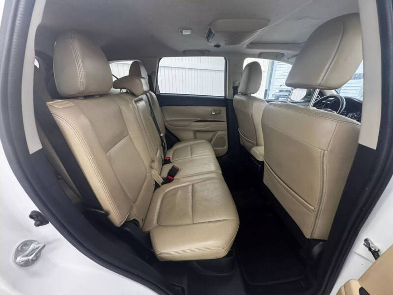 2014 Mitsubishi Outlander SE