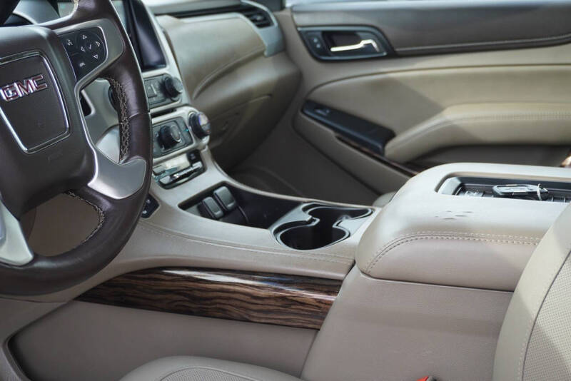 2017 GMC Yukon SLT