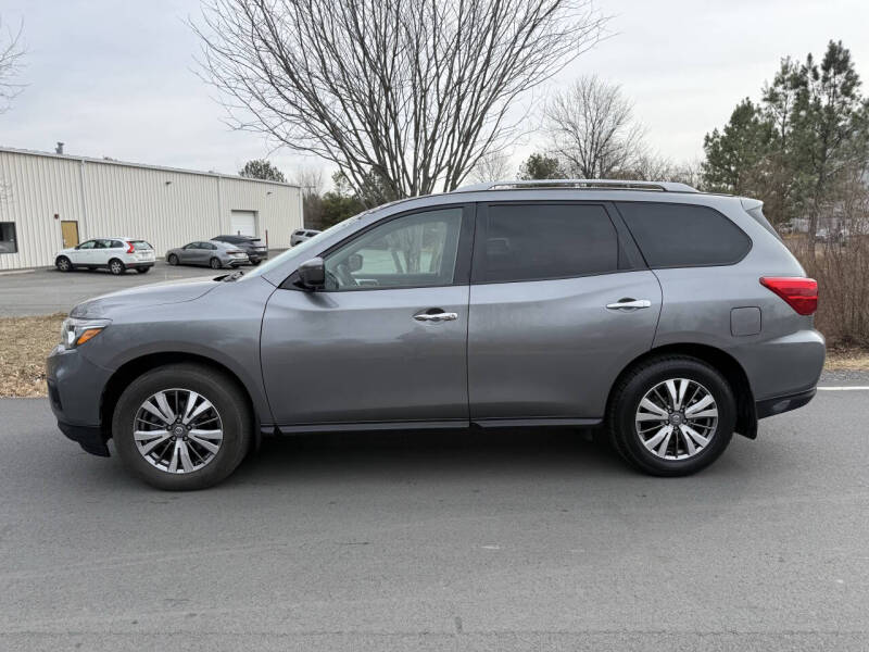 2020 Nissan Pathfinder S
