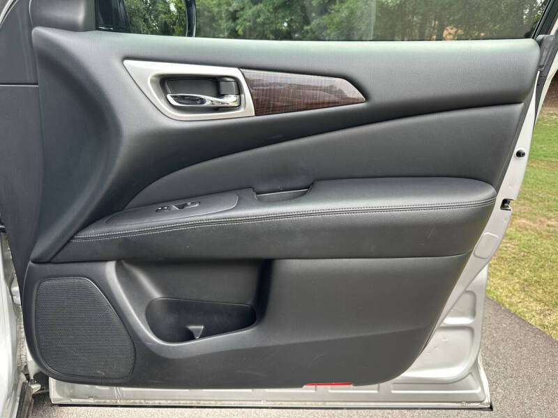 2014 Nissan Pathfinder SL