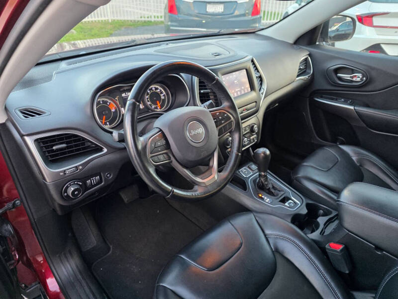2019 Jeep Cherokee Latitude Plus