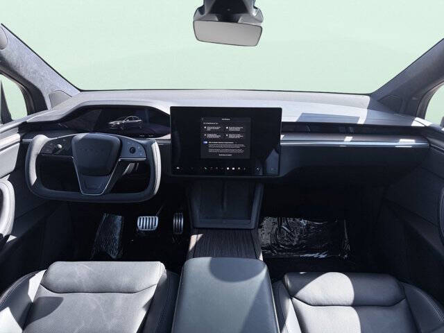 2023 Tesla Model X Standard Range