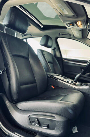 2015 BMW 5 Series 528i