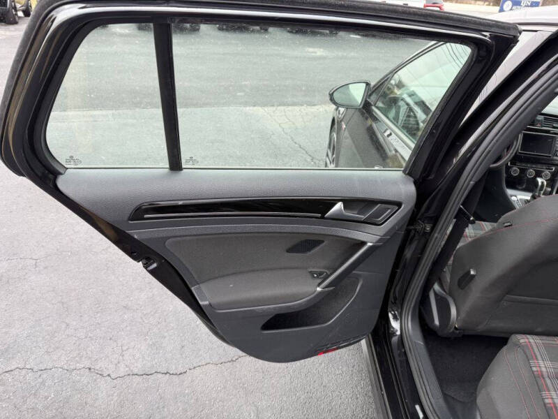 2017 Volkswagen Golf GTI