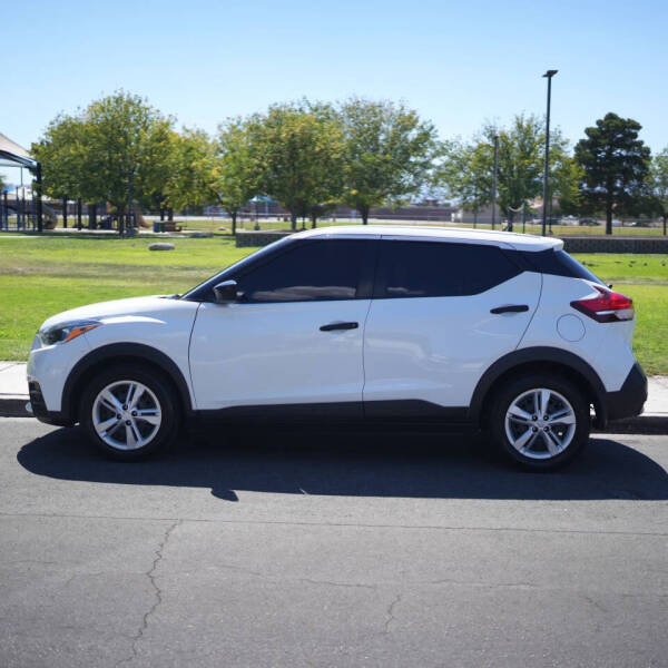 2020 Nissan Kicks S
