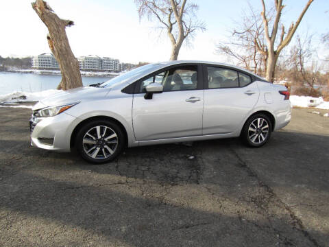 2023 Nissan Versa SV
