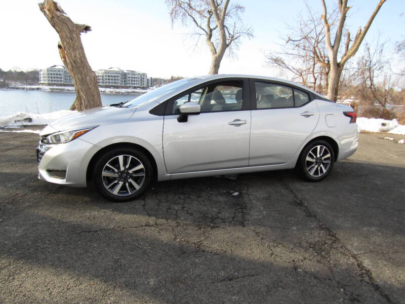 2023 Nissan Versa SV
