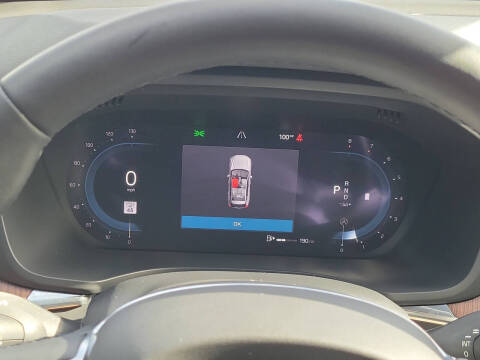 2023 Volvo XC60 B5 Plus Dark Theme